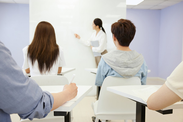 人才梯隊(duì)建設(shè)：培養(yǎng)儲(chǔ)備，確保企業(yè)持續(xù)發(fā)展
