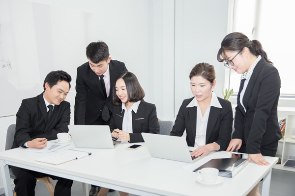 績效評估方法：采用有效的評估方法，確保公平公正