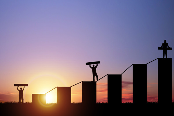 年度經(jīng)營計(jì)劃評(píng)估優(yōu)化：實(shí)時(shí)監(jiān)控調(diào)整，提升效益