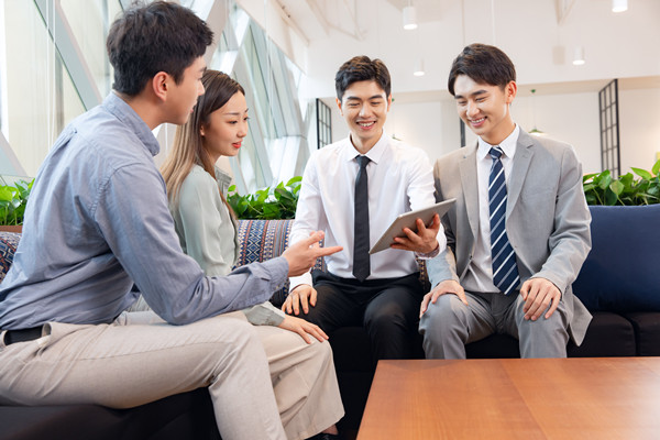 年度經(jīng)營計劃：聚焦核心業(yè)務(wù)，提升核心競爭力