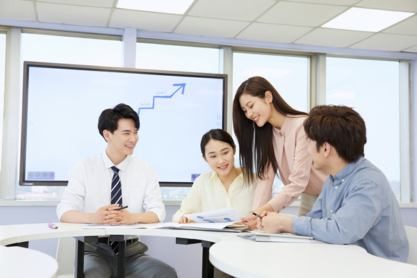 目標(biāo)引領(lǐng)：制定明確目標(biāo)，提升企業(yè)執(zhí)行力