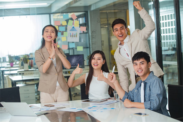 社會責任與績效管理：承擔社會責任，提升企業(yè)形象
