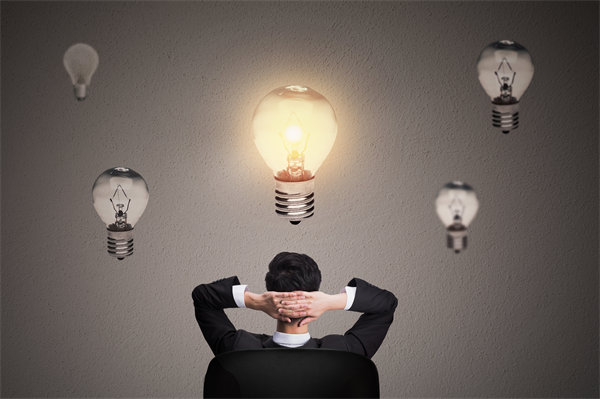 創(chuàng)新企業(yè)管理思維，激發(fā)員工潛能，推動(dòng)企業(yè)騰飛