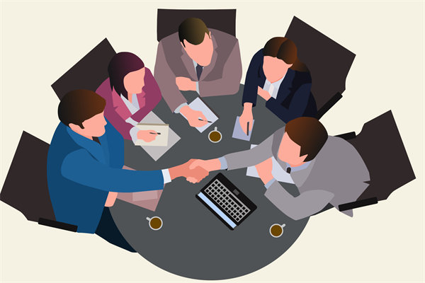 在企業(yè)管理中，專權(quán)式和民主式管理各有哪些優(yōu)缺點？