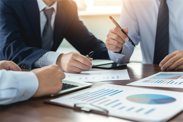 如何在快速變化的市場中精準定位企業(yè)戰(zhàn)略方向？