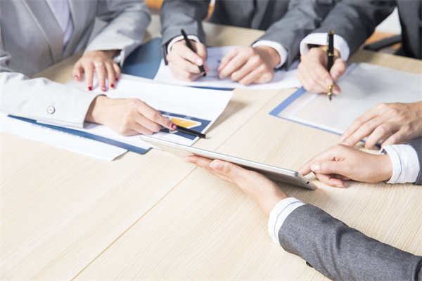 企業(yè)戰(zhàn)略與文化建設(shè)相結(jié)合，打造獨具特色的發(fā)展模式