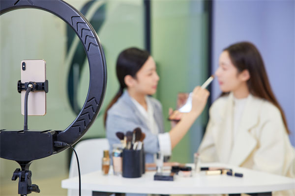 營(yíng)銷(xiāo)咨詢(xún)公司的全球化服務(wù)如何助企業(yè)開(kāi)拓國(guó)際市場(chǎng)？