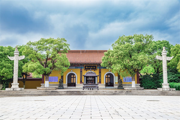 南昌年度經(jīng)營(yíng)計(jì)劃咨詢公司如何為企業(yè)定制全年發(fā)展藍(lán)圖？