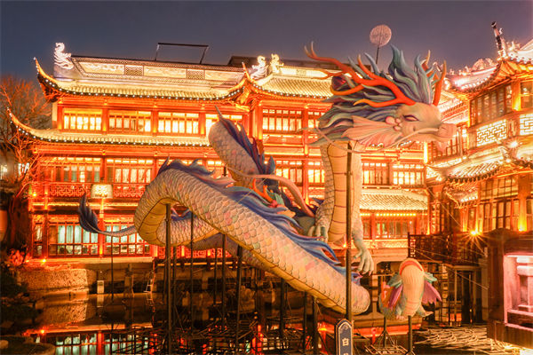 跨境營(yíng)銷(xiāo)中，如何克服文化差異，實(shí)現(xiàn)全球化傳播？