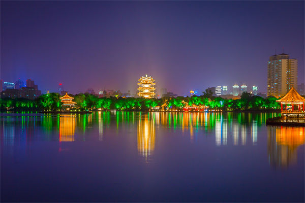 營(yíng)銷(xiāo)轉(zhuǎn)化率低迷？濟(jì)南營(yíng)銷(xiāo)咨詢(xún)公司如何精準(zhǔn)打通獲客變現(xiàn)鏈路？