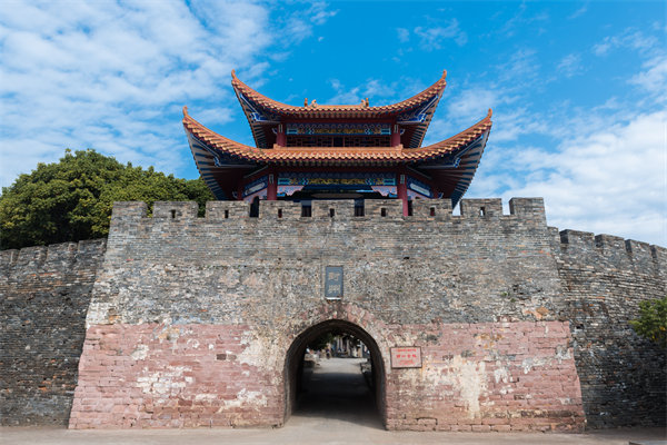 企業(yè)卡在轉(zhuǎn)型關(guān)鍵期難推進(jìn)，肇慶管理咨詢公司有何突圍方案？