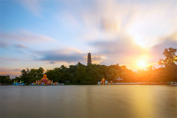 企業(yè)擴(kuò)張遇管理瓶頸增長(zhǎng)停滯，惠州管理咨詢能劈開困局嗎？